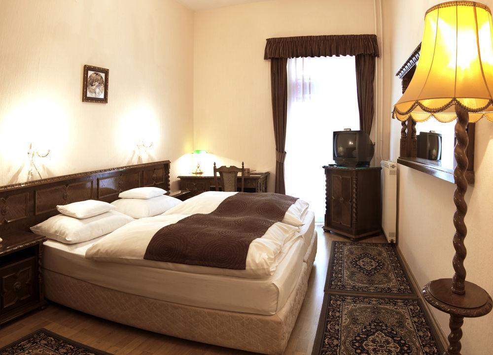 Tisza Hotel แซแก็ด ภายนอก รูปภาพ