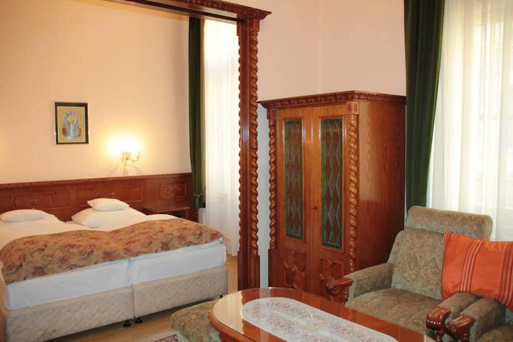 Tisza Hotel แซแก็ด ภายนอก รูปภาพ