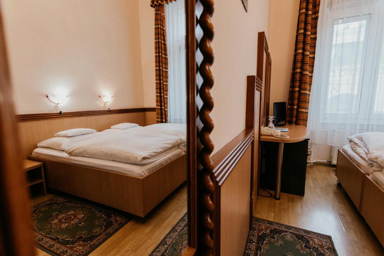 Tisza Hotel แซแก็ด ภายนอก รูปภาพ