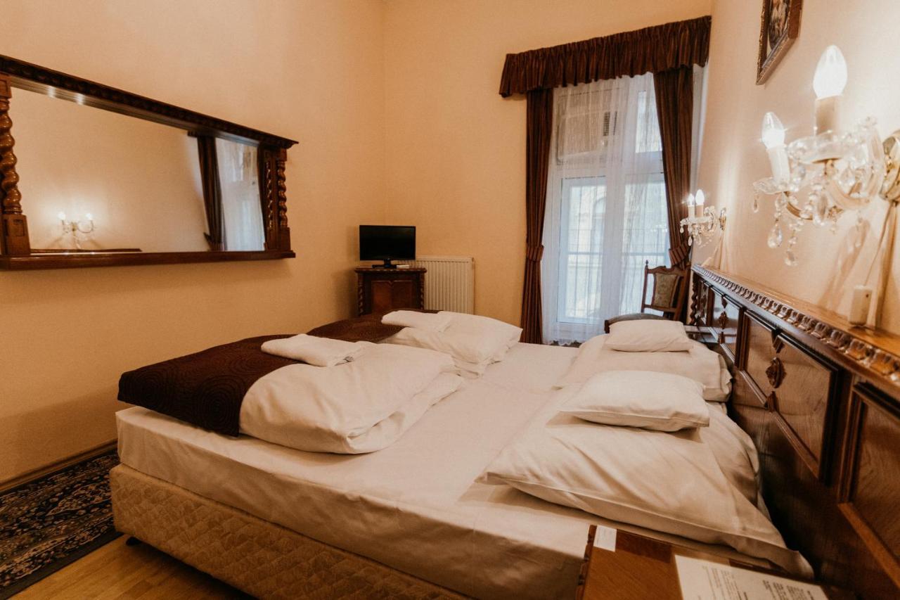 Tisza Hotel แซแก็ด ภายนอก รูปภาพ