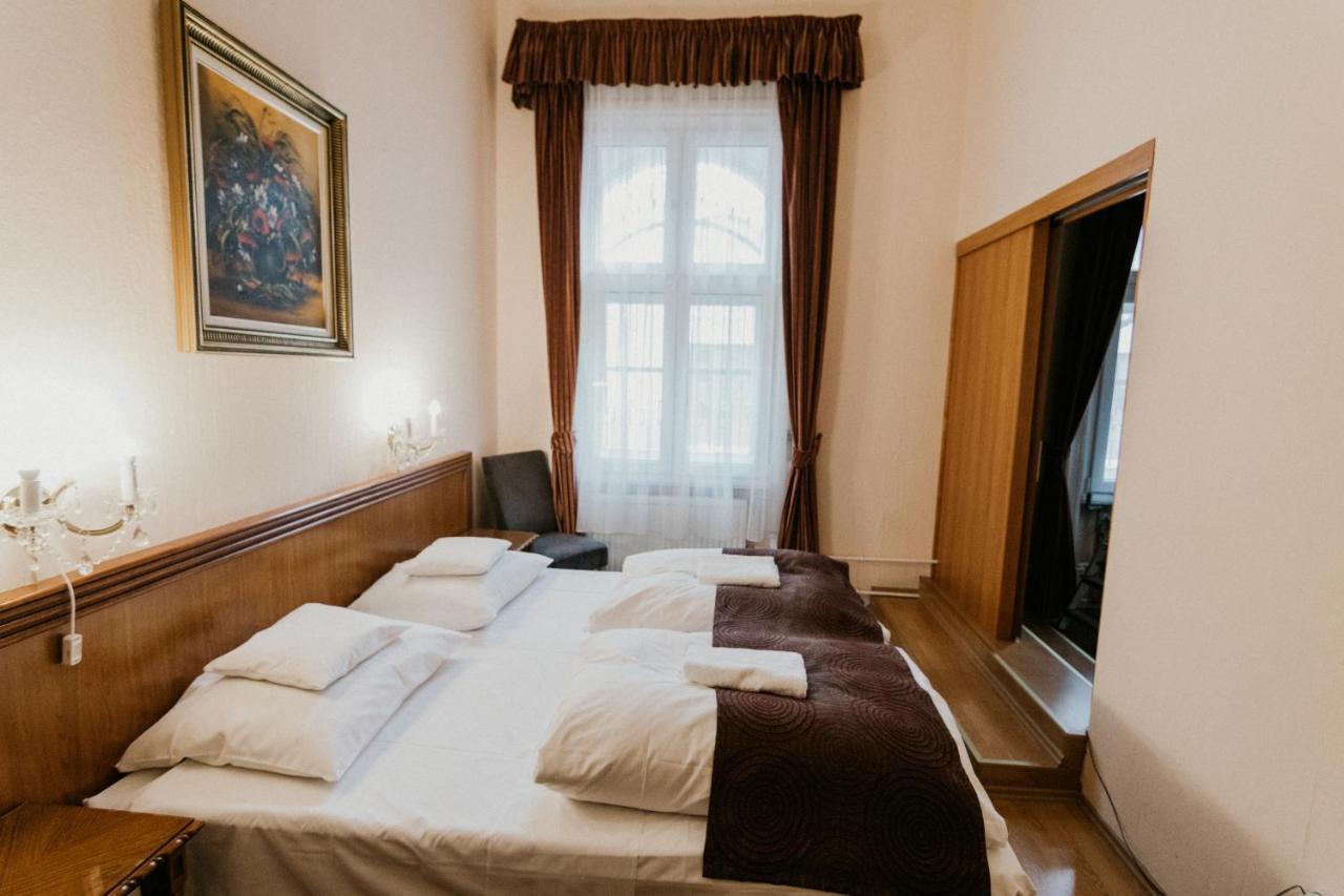 Tisza Hotel แซแก็ด ภายนอก รูปภาพ