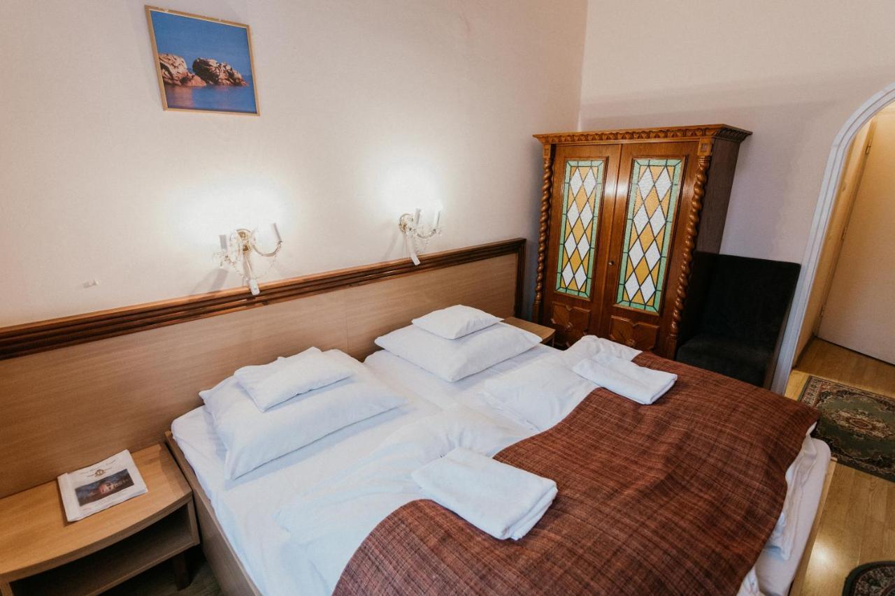 Tisza Hotel แซแก็ด ภายนอก รูปภาพ